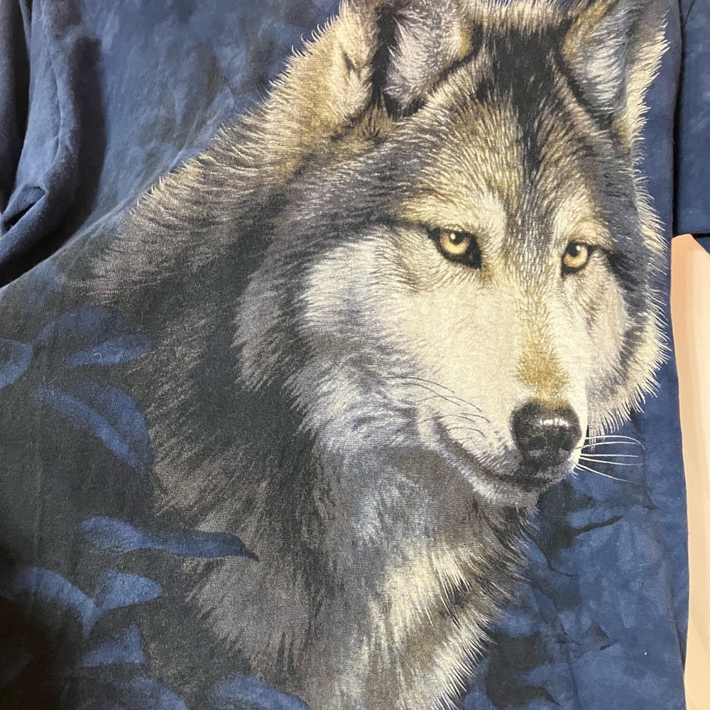The mountain wolf shirt
